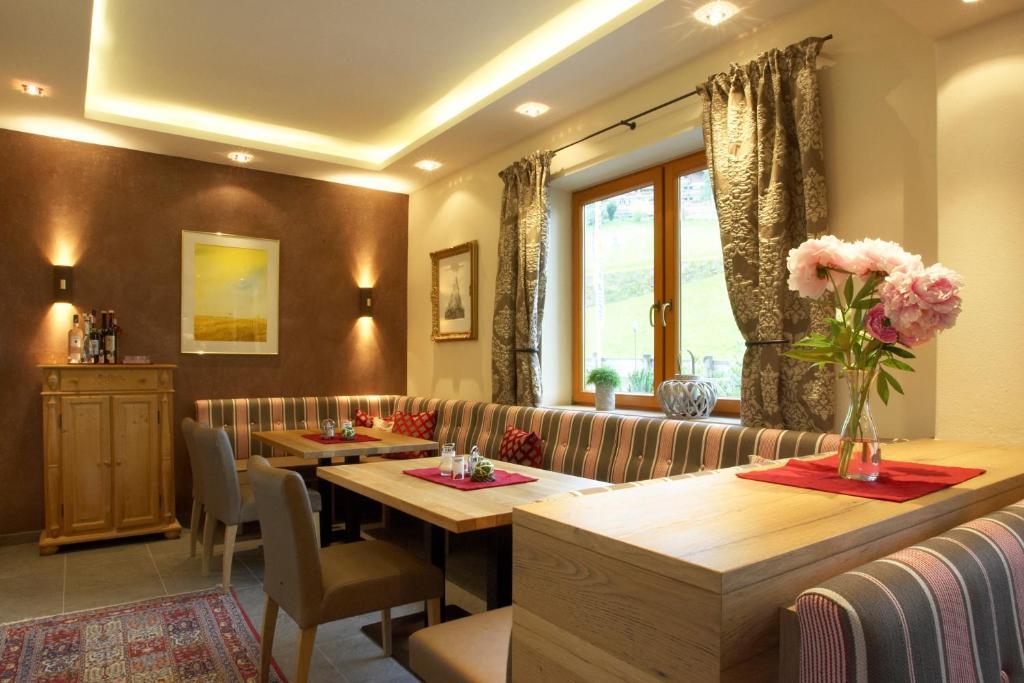 Noichl'S Hotel Garni Sankt Johann in Tirol Room photo
